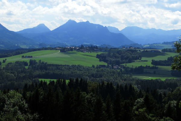 Ratzinger H&ouml;he - Blick vom Aussichtsturm zum Heuberg - © RoRadln - Kurt Schmidt