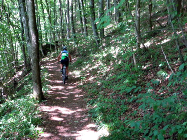 Wanderweg entlang der Wiesent - © RoRadln - Kurt Schmidt