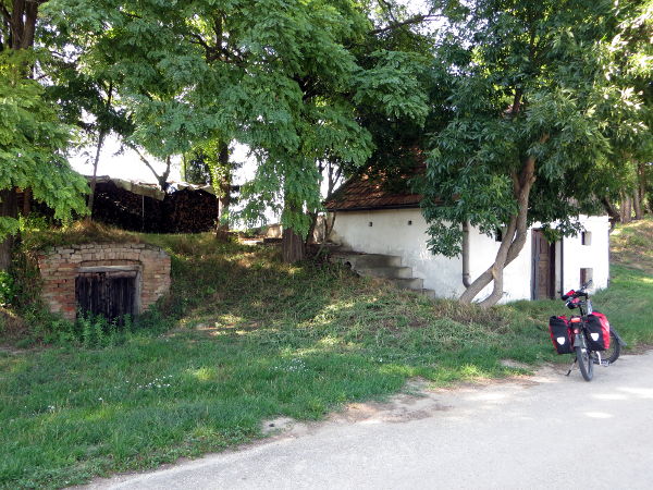 Typische Keller im Weinviertel - © RoRadln - Kurt Schmidt