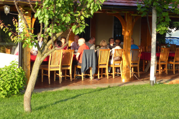 Abendessen auf Puklavec - © RoRadln - Kurt Schmidt