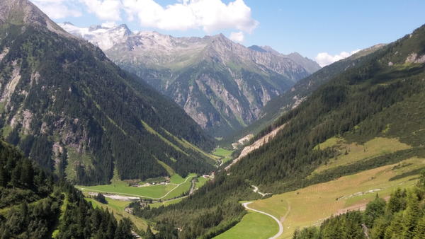 Zillergr&uuml;ndl - Blick von der Staumauer zur&uuml;ck ins Tal - © RoRadln - Kurt Schmidt