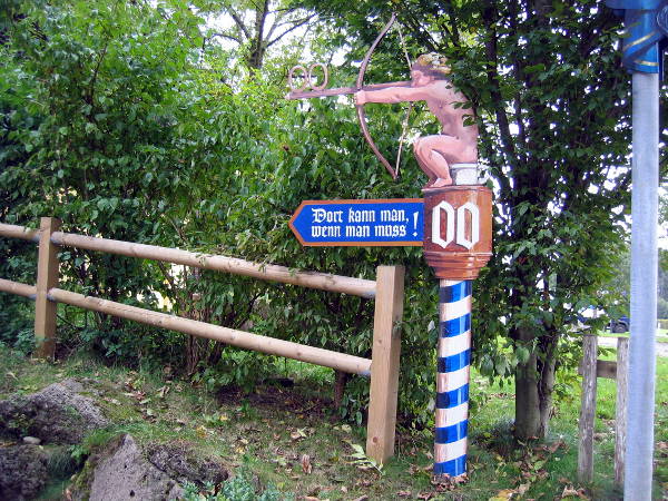 Biergarten Maxlrain - Hinweisschild - © RoRadln - Kurt Schmidt