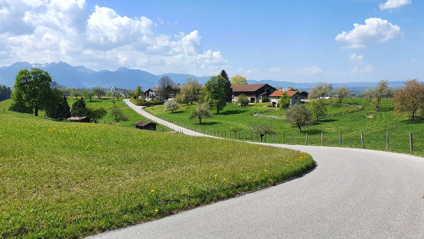 Blick auf Oberapfelkam - © RoRadln - Kurt Schmidt