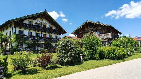 Sch&ouml;ne Bauernh&ouml;fe in Nendlberg (Prutting) - © RoRadln - Kurt Schmidt
