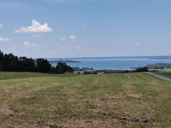 Chiemseeblick bei Hittenkirchen - © RoRadln - Reinhard Rolle