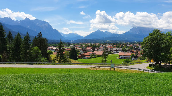 Wallgau mit Karwendel und Wettersteingebirge - © RoRadln - Kurt Schmidt