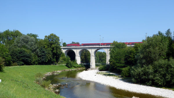 Traunstein - Bahnbr&uuml;cke &uuml;ber die Traun - © RoRadln - Kurt Schmidt