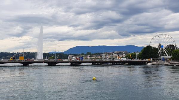 Genf mit 140 Meter hoher Font&auml;ne (Jet d’eau) - © RoRadln - Kurt Schmidt