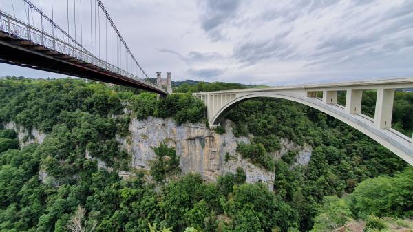 Pont Charles-Albert (links) - © RoRadln - Kurt Schmidt