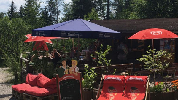 Maikiki Cafe am Kirchsee - © RoRadln - Kurt Schmidt