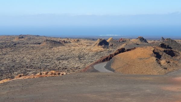 Montañas del Fuego = Feuerberge - © RoRadln - Kurt Schmidt
