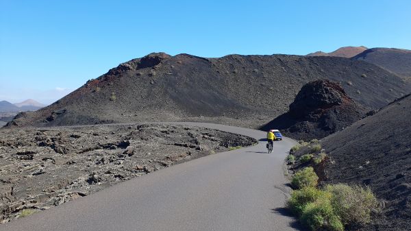 Montañas del Fuego = Feuerberge - © RoRadln - Kurt Schmidt