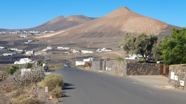 La Asomada mit Montaña de Guardilma, Caldera de Gaida, Cerro Tegoyo (v.l.n.r.) - © RoRadln - Kurt Schmidt