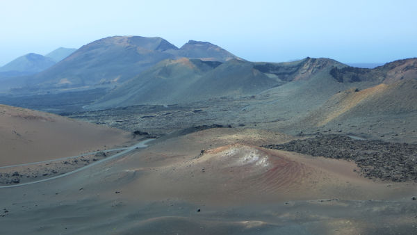 Montañas del Fuego = Feuerberge - © RoRadln - Kurt Schmidt