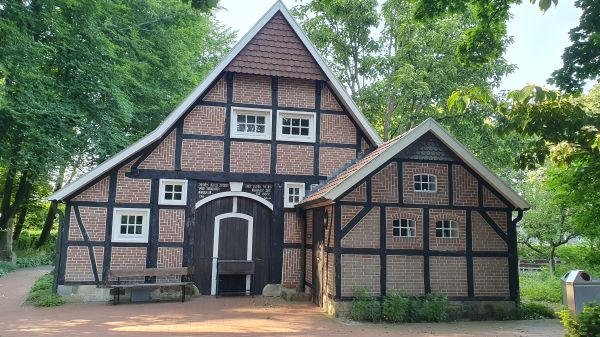 Holthausen - Park beim Ludwig-Windthorst-Haus - © RoRadln - Kurt Schmidt