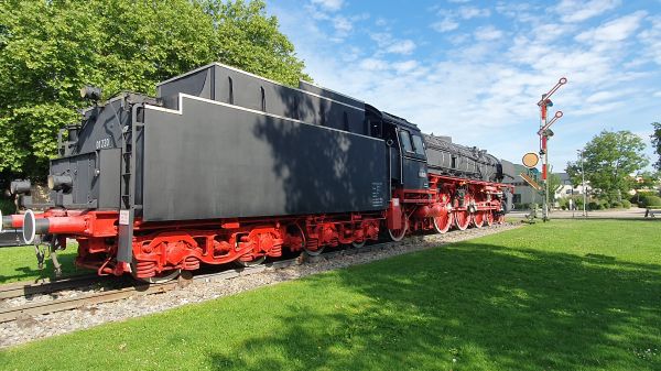 Schnellzuglokomotive 01 220 in Treuchtlingen - © RoRadln - Kurt Schmidt