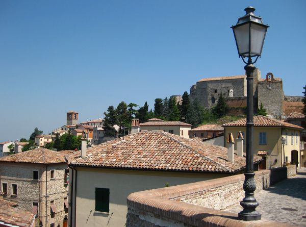Blick auf Verucchio - © RoRadln - Kurt Schmidt