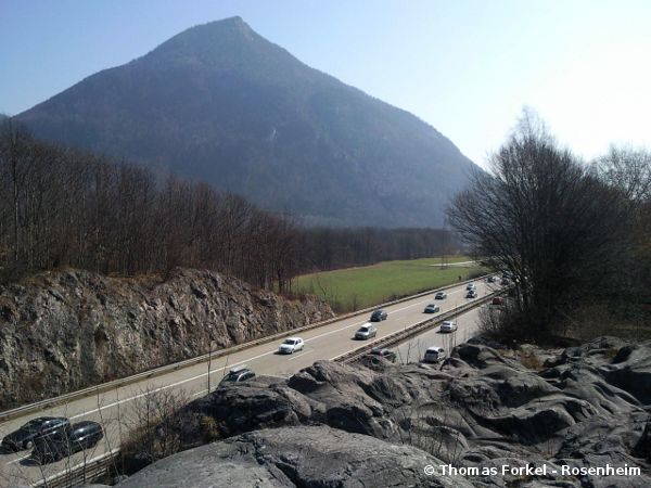 Gletscherschliff mit Kranzhorn im Hintergrund - © RoRadln - Thomas Forkel