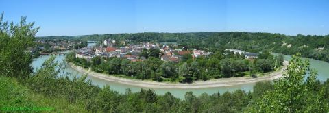 Wasserburg umgeben vom Inn - © RoRadln - Kurt Schmidt