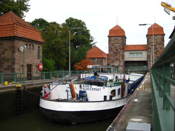 Schachtschleuse Minden - © RoRadln - Kurt Schmidt