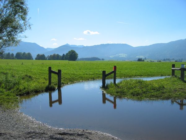 Oberhalb von Hundham mit Blick auf Brecherspitz - © RoRadln - Kurt Schmidt