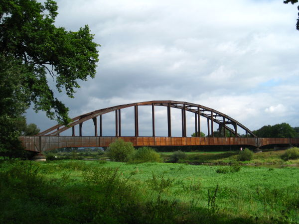 Eisenbahnbr&uuml;cke &uuml;ber die Weser - © RoRadln - Kurt Schmidt
