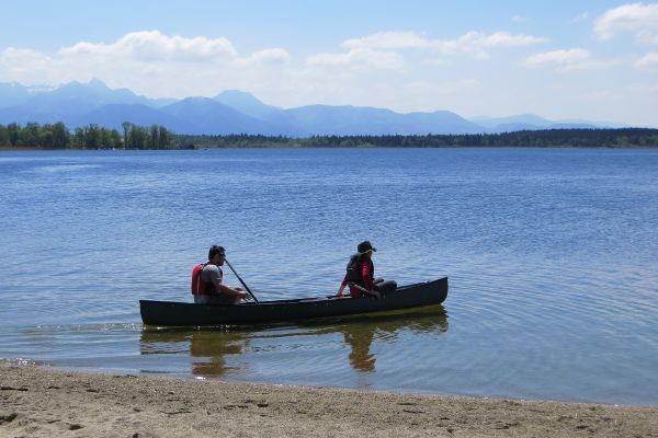Kanuten auf dem Simssee am Pietzinger Strandbad - © RoRadln - Kurt Schmidt