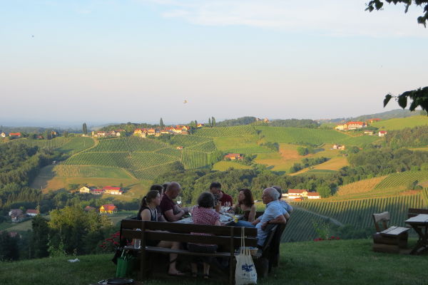 Abendessen mit Aussicht - S&uuml;dsteiermark - © RoRadln - Kurt Schmidt