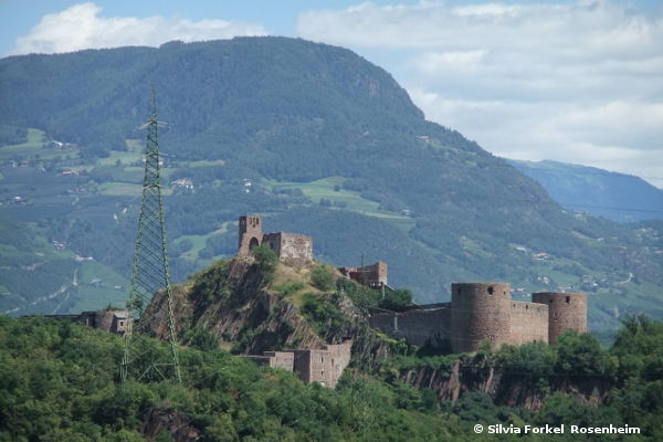 Schloss Sigmundskron - © RoRadln - Silvia Forkel