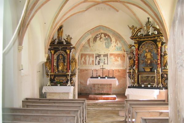 Zell - Laurentiuskirche mit sp&auml;tgotischen Fresken - © RoRadln - Kurt Schmidt