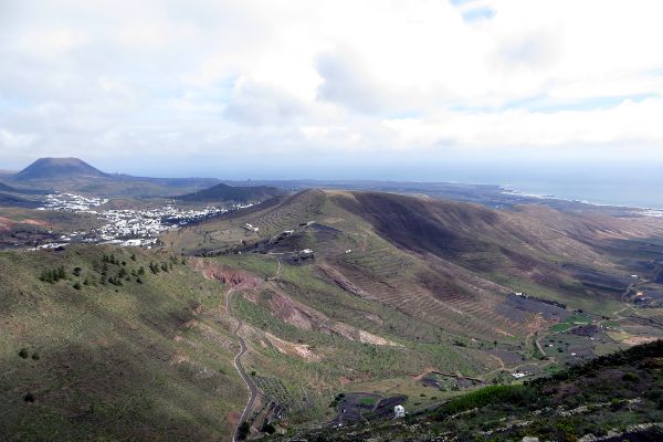 Blick auf Haira, Montaña de Corona und Ostk&uuml;ste - © RoRadln - Kurt Schmidt