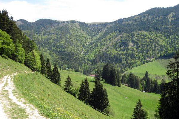 Blick ins Trockenbachtal mit Schwarzrieshütte - © RoRadln - Kurt Schmidt
