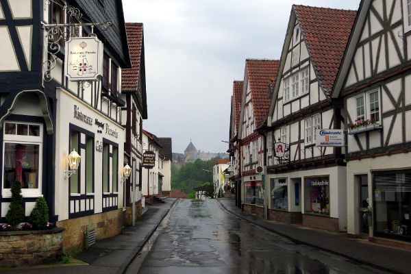 Ortskern Waldeck mit Burg im Hintergrund - © RoRadln - Kurt Schmidt