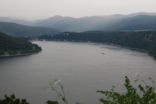 Blick von Burg Waldeck auf den Edersee - © RoRadln - Kurt Schmidt