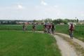 Radgruppe - im Hintergrund Schonstett