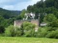 Schloss Seewies vor altem Brückenpfeiler - © RoRadln - Kurt Schmidt Schloss Seewies vor altem Brückenpfeiler - © RoRadln - Kurt Schmidt