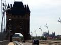 Nibelungenbr&uuml;cke Worms mit Dom im Hintergrund