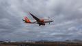 Landeanflug auf Lanzarote - beliebter Aussichtspunkt am Flughafen - © RoRadln - Kurt Schmidt Landeanflug auf Lanzarote - beliebter Aussichtspunkt am Flughafen - © RoRadln - Kurt Schmidt