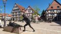 Marktpaltz Hofgeismar - im Vordergrund: Der Prinz erweckt Dornröschen - © RoRadln - Kurt Schmidt Marktpaltz Hofgeismar - im Vordergrund: Der Prinz erweckt Dornröschen - © RoRadln - Kurt Schmidt